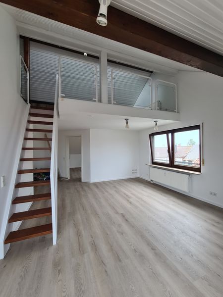 Ab DEZ '26 sanierte exklusive 2,5-Raum-Maisonette-Wohnung m. Kamin und gr. Süd-Balkon